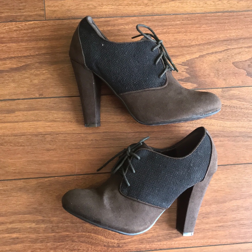 👠👠XOXO Jasmine Brown Suede Shoes 👠